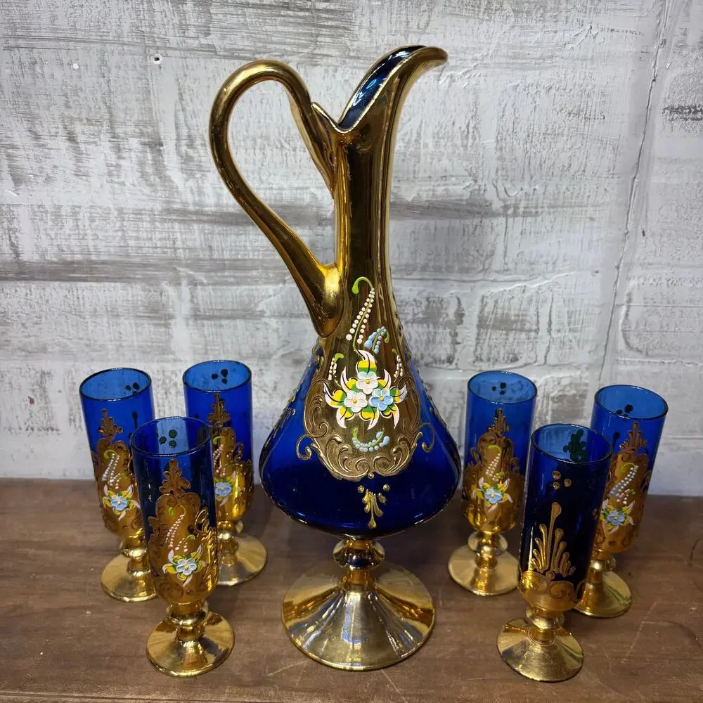 Post Furnishings vintage venetian